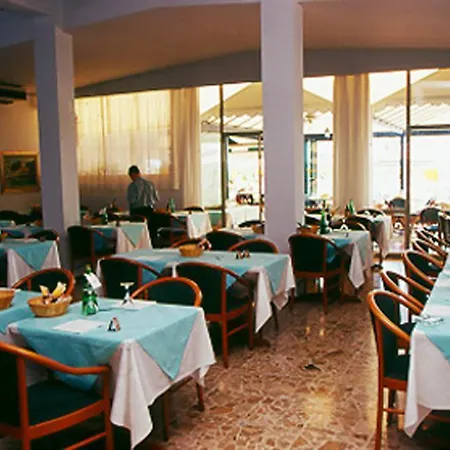 Queen Anne Hotel 3*