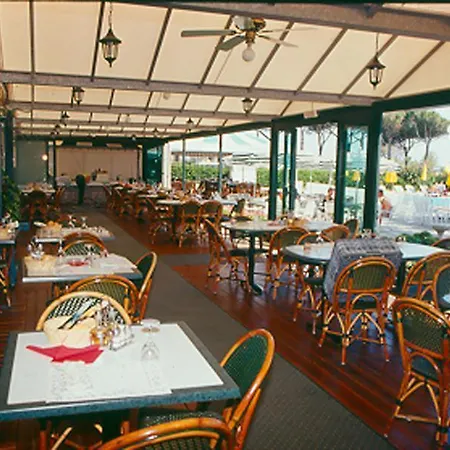 Queen Anne Hotel